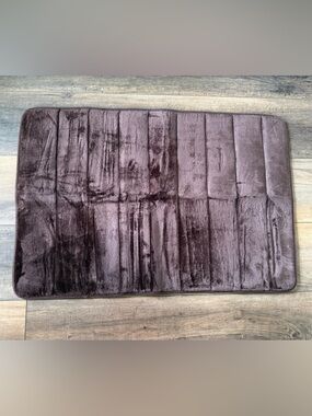 Plush Memory Foam Bath Mat in Dark Brown microfiber 24” x 35” new skid back